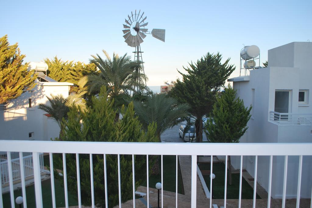 Flisvos Beach Apartments Protaras Quarto foto